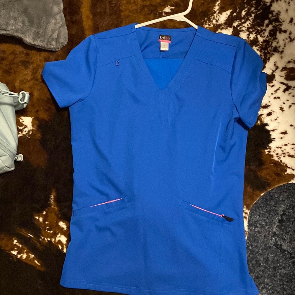 Koi jogger scrubs and Koi scrub top